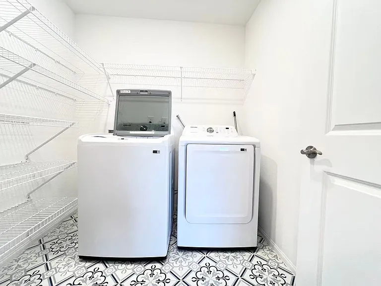 5888 Becklow Gardens Ave — Photo 15