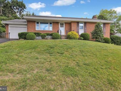 1 Craig Dr, Reading, PA, 19606