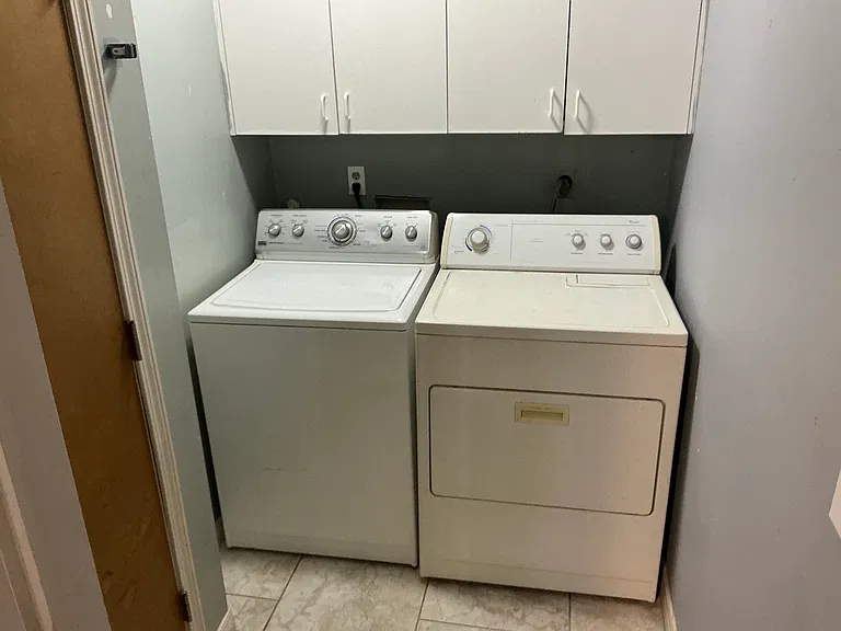 1030 E 38th Pl #1 — Photo 6