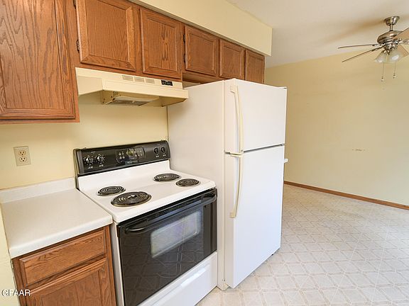 5th image of 625 Great Plains Ct