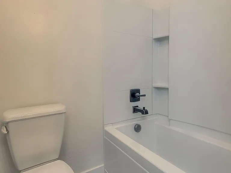 1005 E Paseo Way — Photo 52