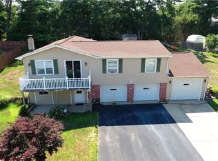 19 Osceola Ave, Coventry, RI 02816