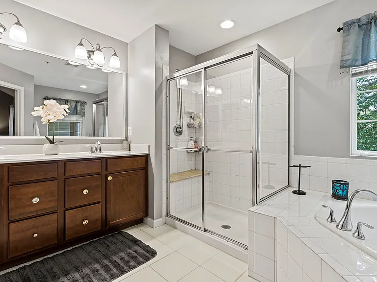 7526 Stonehouse Run Dr — Photo 19