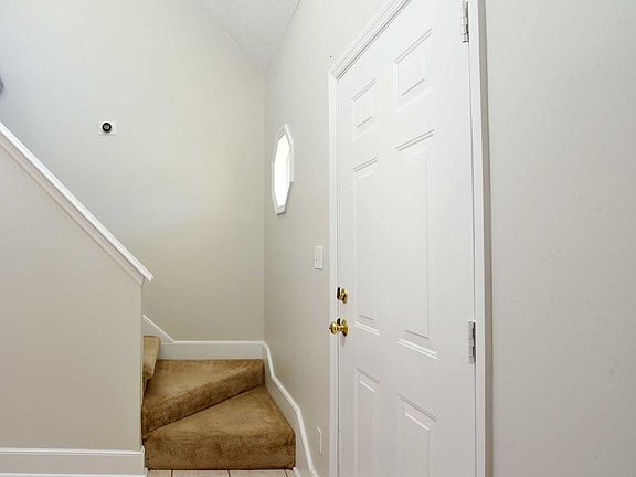 4th image of 202 Mayfield Dr