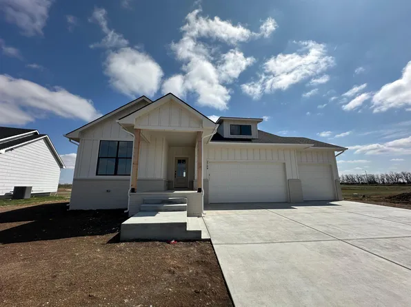 2704 S Clear Creek Cir, Wichita, KS 67230