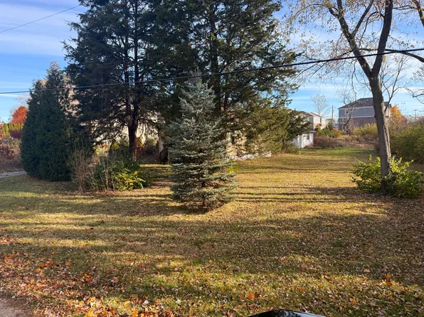 5S365 Vest Ave, Naperville, IL 60563