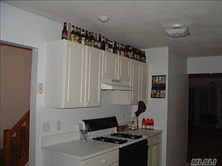 3rd image of 251 Windward Ct N
