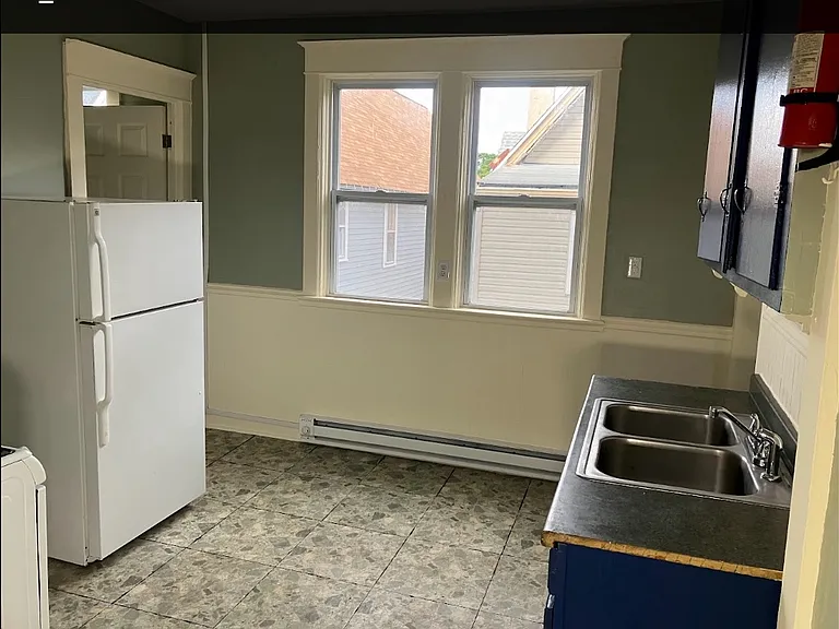 151 Hampshire St #2 — Photo 6