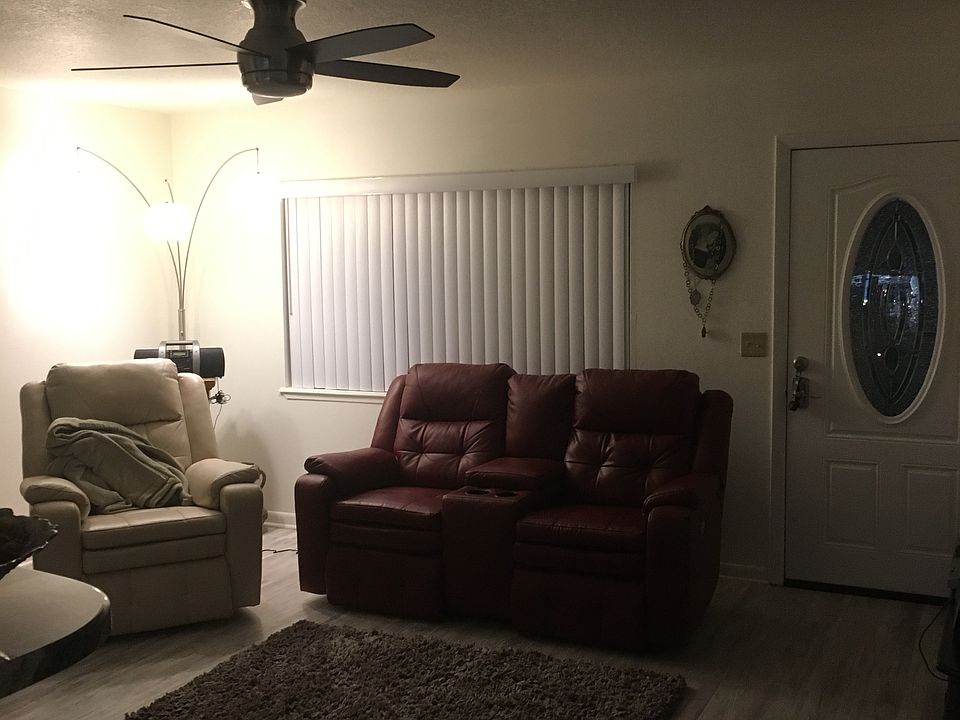 2nd image of 10860 SW 79th Ter