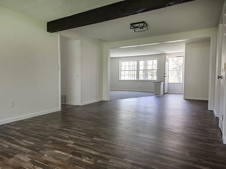 15745 Grace St — Photo 11