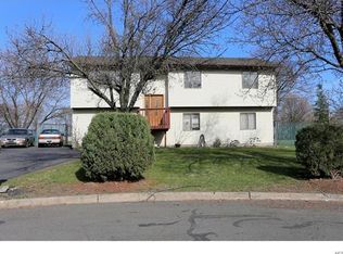 9 Turner Ct, Nanuet, NY 10954
