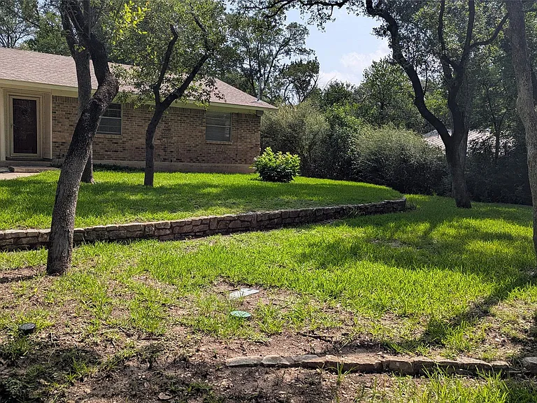 5904 Burlington Ct — Photo 24