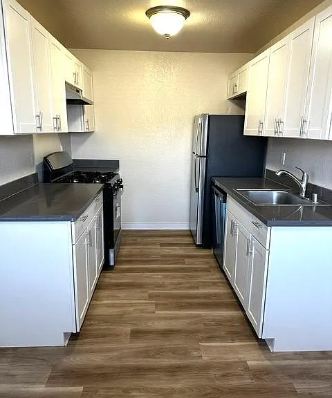Birchwood Apartments — Photo 33