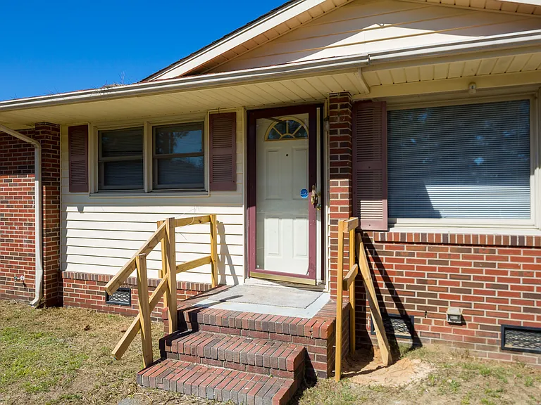1008 Kaywood Dr — Photo 3