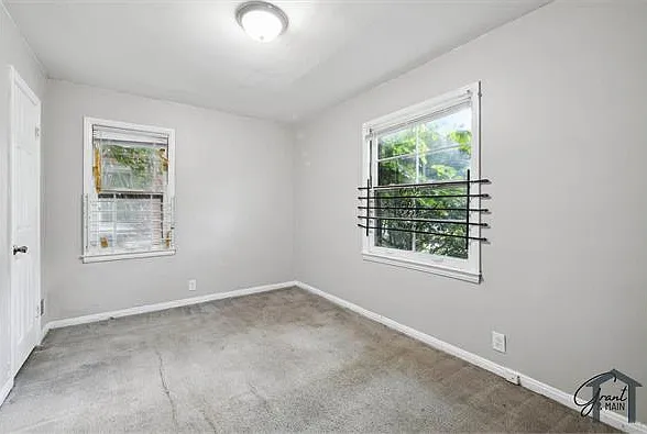 19401 Grandview St — Photo 7