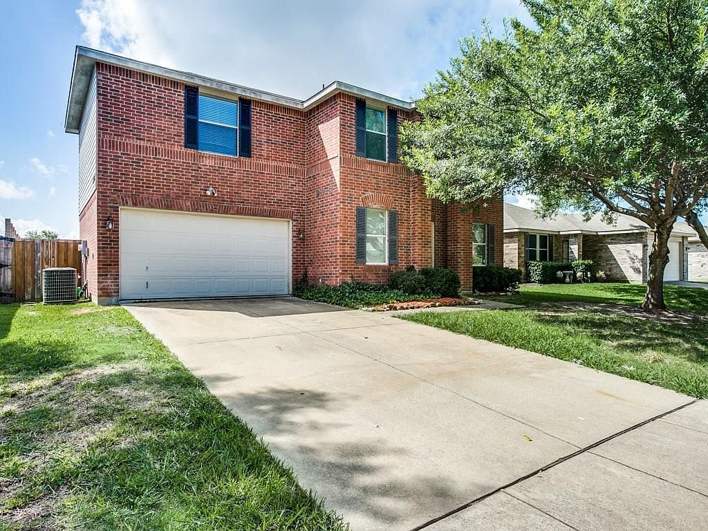 138 Blazing Star Trl, Burleson, TX 76028 | Zillow