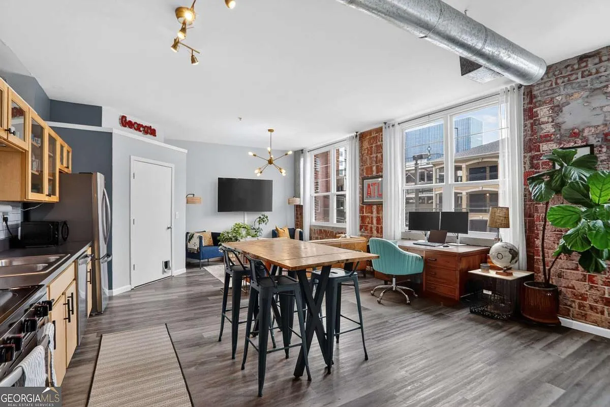 800 Peachtree St NE APT 8214 photo 1