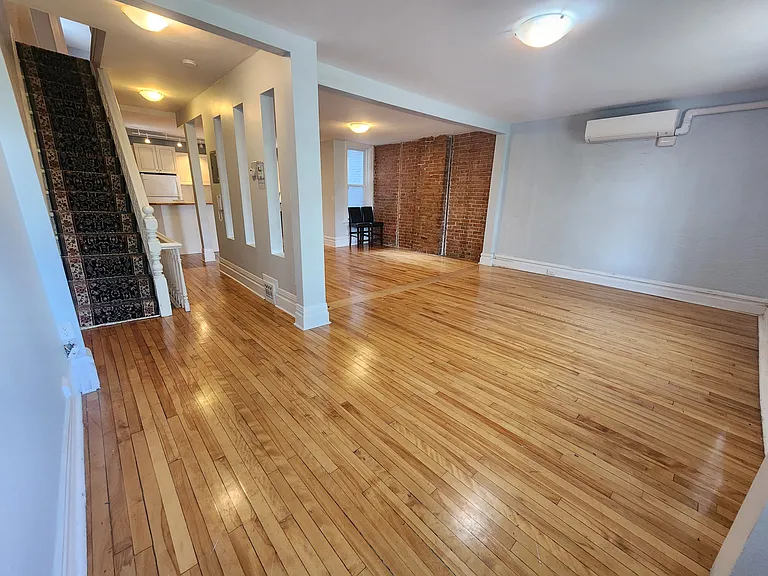 389 Daly Ave #1 — Photo 7