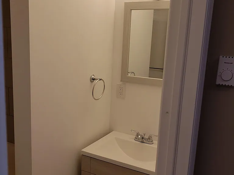 32 King St #14 — Photo 4