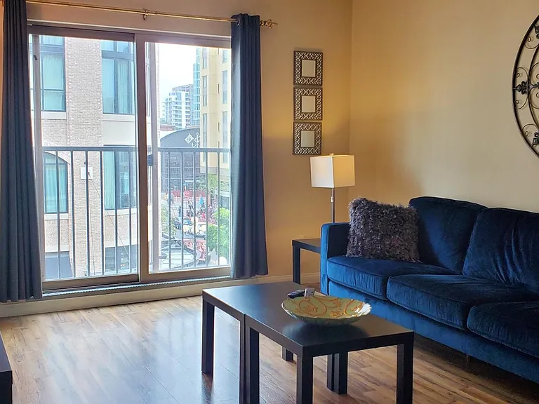 450 J St #4111 — Photo 17