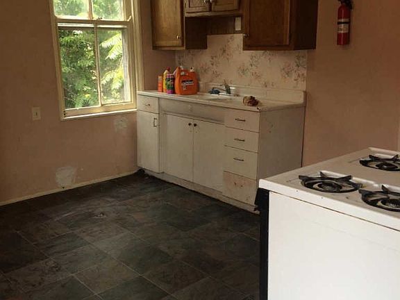 3rd image of 811 Purcell Ave