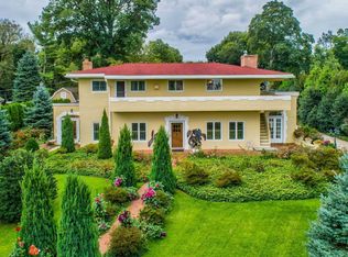 3 Bayview Dr, Huntington, NY 11743