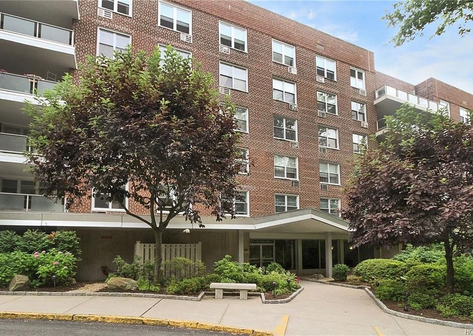1st image of 222 Martling Ave APT 3L