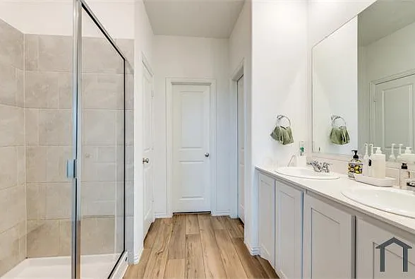 3917 Harper St — Photo 2