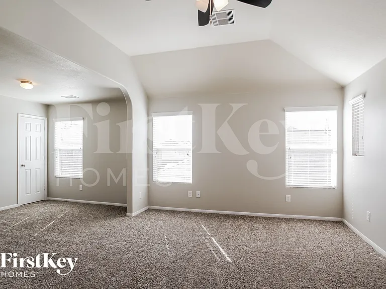 5046 Dappled Grove Trl — Photo 7