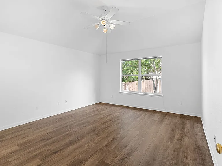 2305 Boulder Run — Photo 25