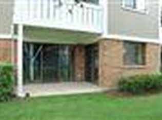 1418 Seven Pines Rd APT D1, Schaumburg, IL 60193
