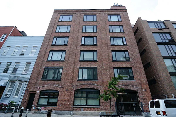 Sold by Citi Habitats | media 9