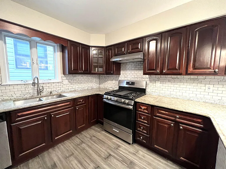 25 Wallis Ave #1 — Photo 6