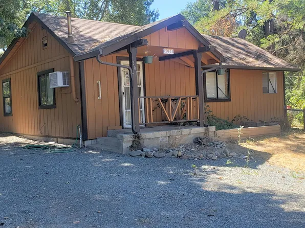 201 Finch Rd, Cave Junction, OR 97523