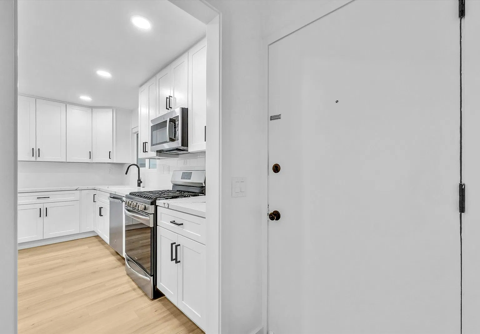 3036 Coolidge Avenue, Unit 62 — Photo 4