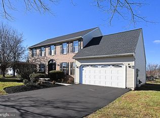 110 Greenfield Ln, Warrington, PA 18976