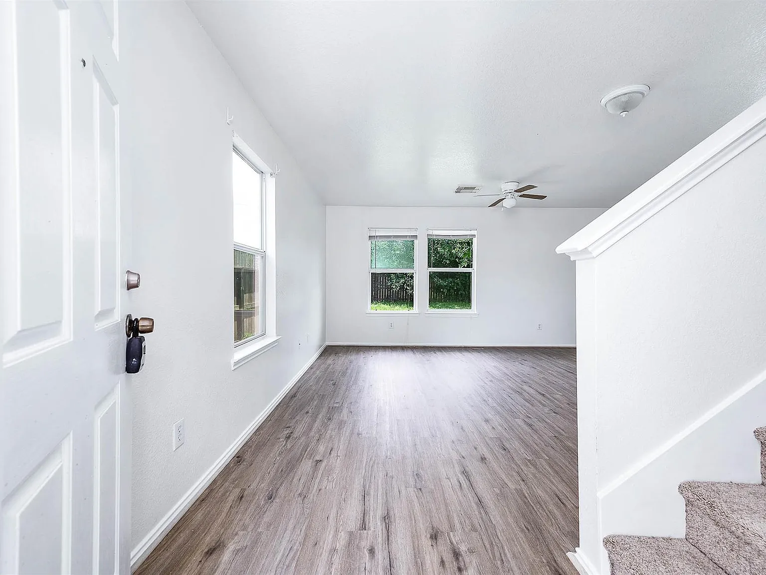 3 bed, 2.5 bath, 1580 sqft, $1,725 — Photo 4