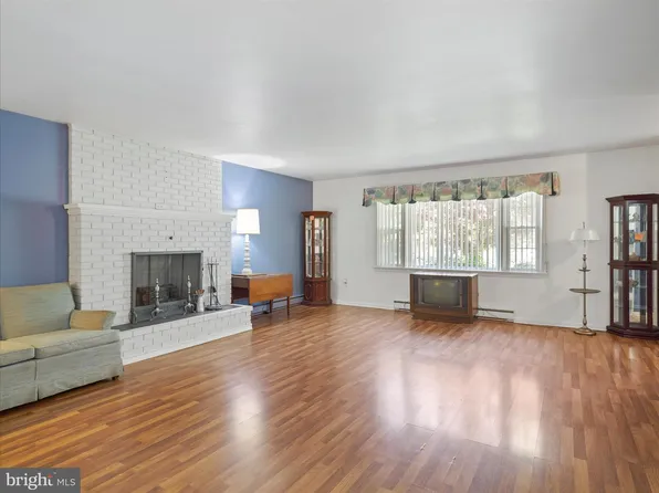 833 Armstrong Ave, Hagerstown, MD 21740