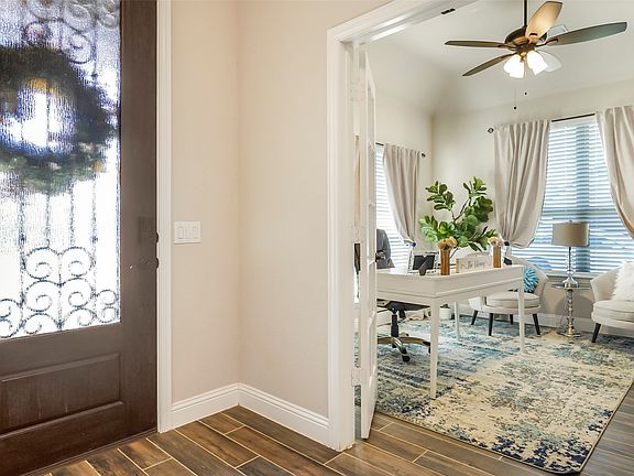 4th image of 8244 Cheetah Path