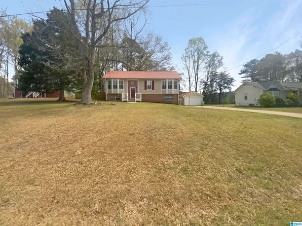 251 Crawford Dr, Springville, AL 35146