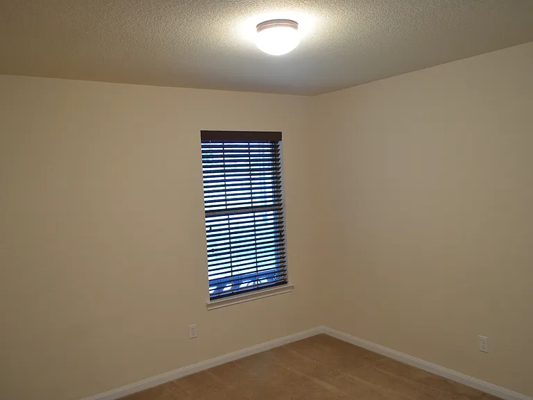 507 Cattail Cir — Photo 10
