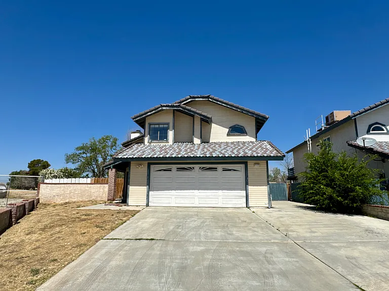 21235 Windsong St — Photo 1