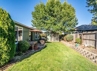 1130 Lathrop Dr, Central Point, OR 97502