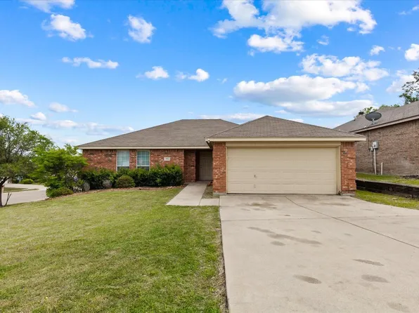 9301 Marie Ct, White Settlement, TX 76108