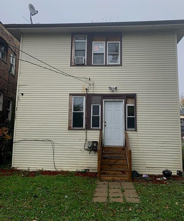 2nd image of 11338 S Calumet Ave