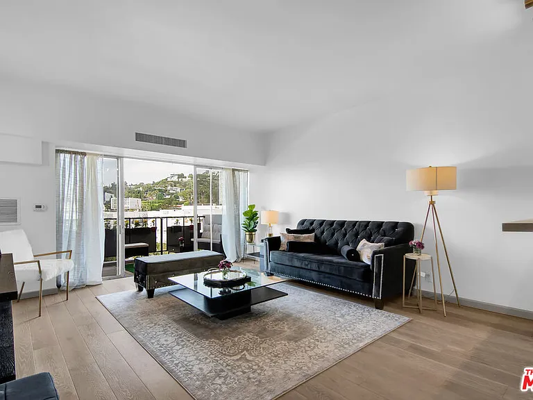 1155 N La Cienega Blvd #1103 — Photo 3