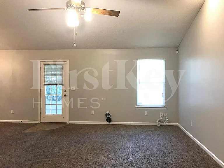 7852 Catskills Ct — Photo 7