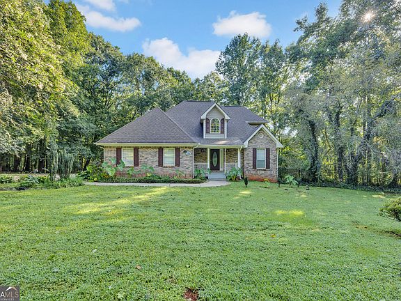 2nd image of 1770 River Bluff Rd