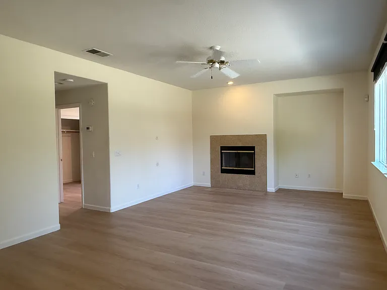 9633 McKenna Dr — Photo 11