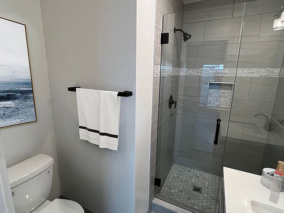 4th image of 3671 Jasmine Ave #12